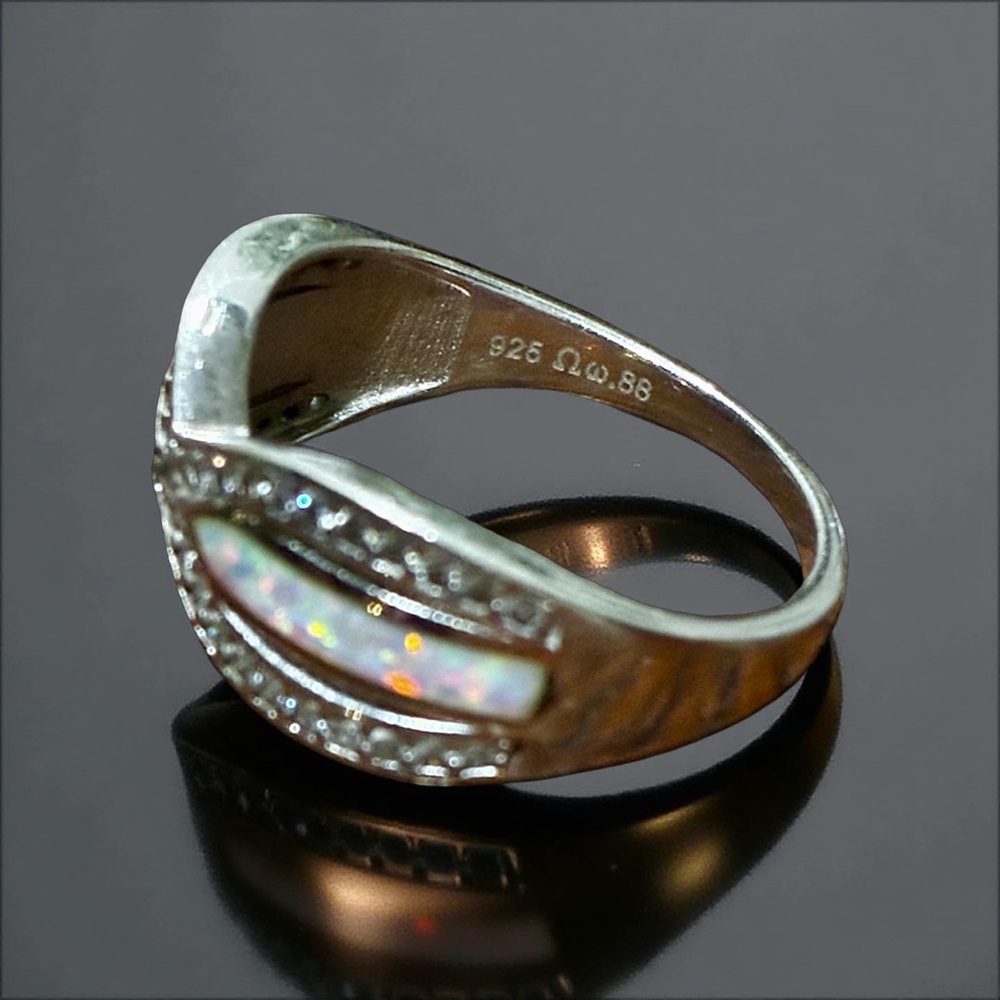 Sterling Silver Ring with Inset Stones - Picture 4 of 4